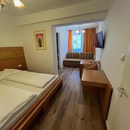 City Hotel Post 14 Braunau am Inn Extérieur photo